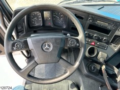 Mercedes Arocs 3243